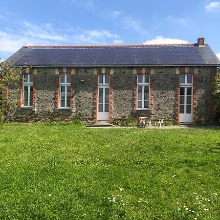 Gite -Belle Maison Dans Une Ancienne Ecole-Tarif Reduit Hors We ! Chanzeaux Exteriör bild