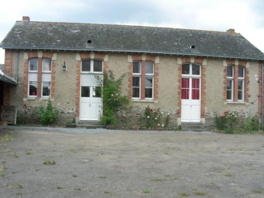 Gite -Belle Maison Dans Une Ancienne Ecole-Tarif Reduit Hors We ! Chanzeaux Exteriör bild